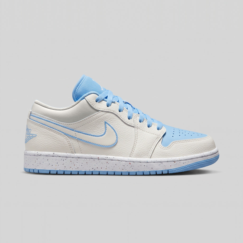 Nike Air Jordan 1 Low Blanco Azul Cielo vista lateral