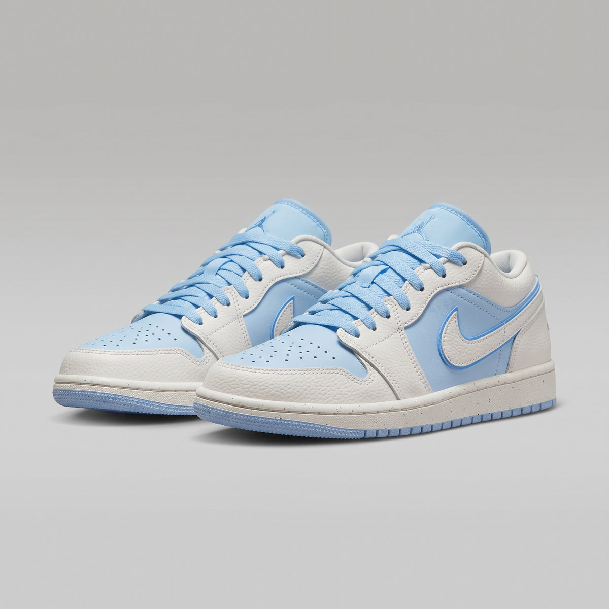 Par Nike Air Jordan 1 Low Blanco Azul Cielo