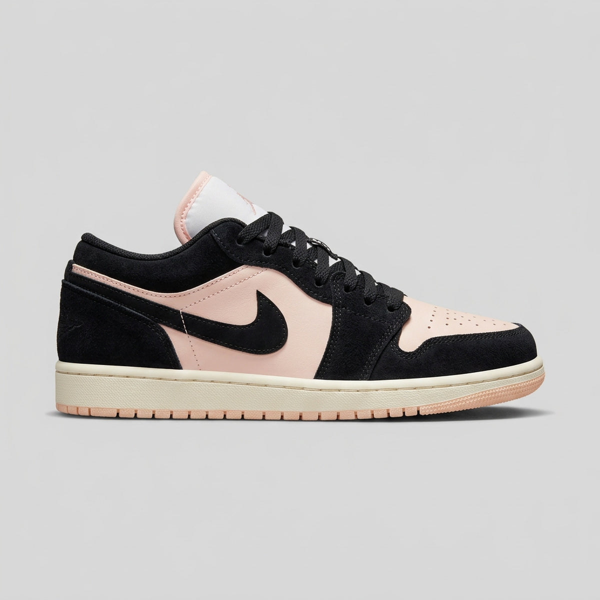 Nike Air Jordan 1 Low Negro Rosado - vista lateral derecha
