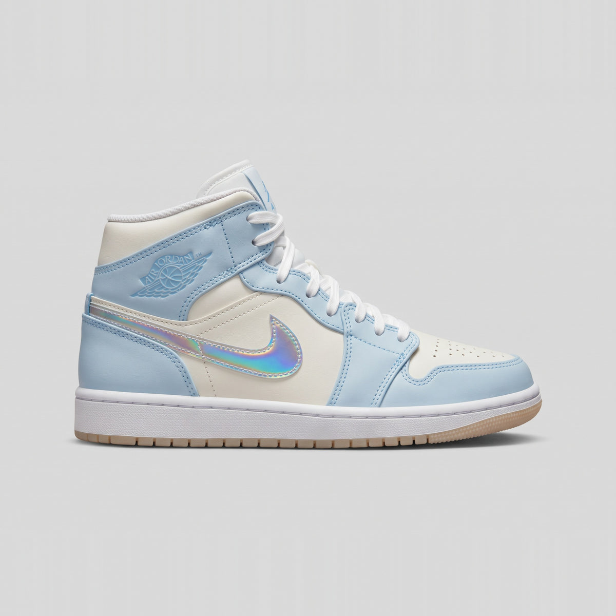 Nike Air Jordan 1 Mid Azul Cielo Iridiscente - vista lateral derecha