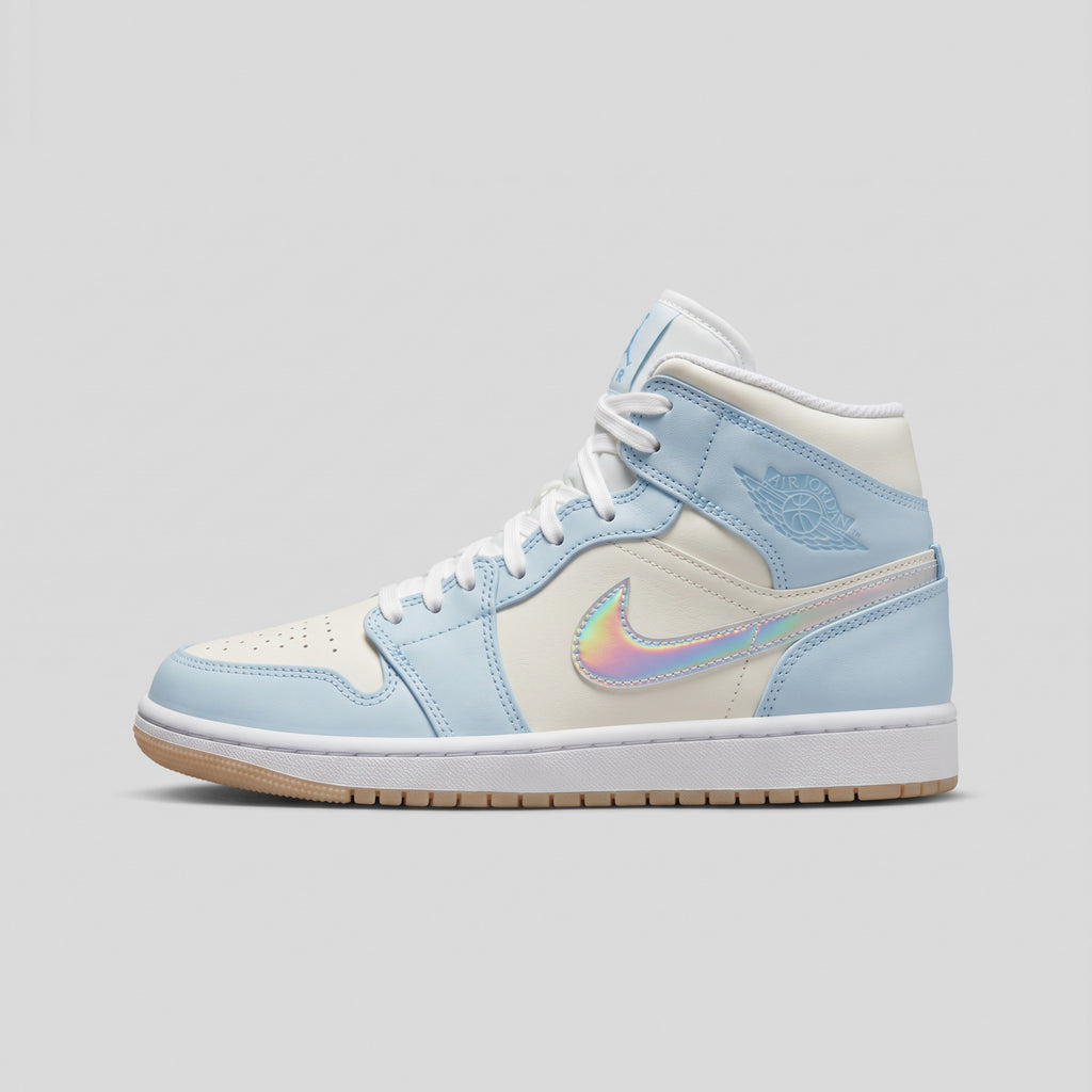 Nike Air Jordan 1 Mid Azul Cielo Iridiscente - vista lateral izquierda