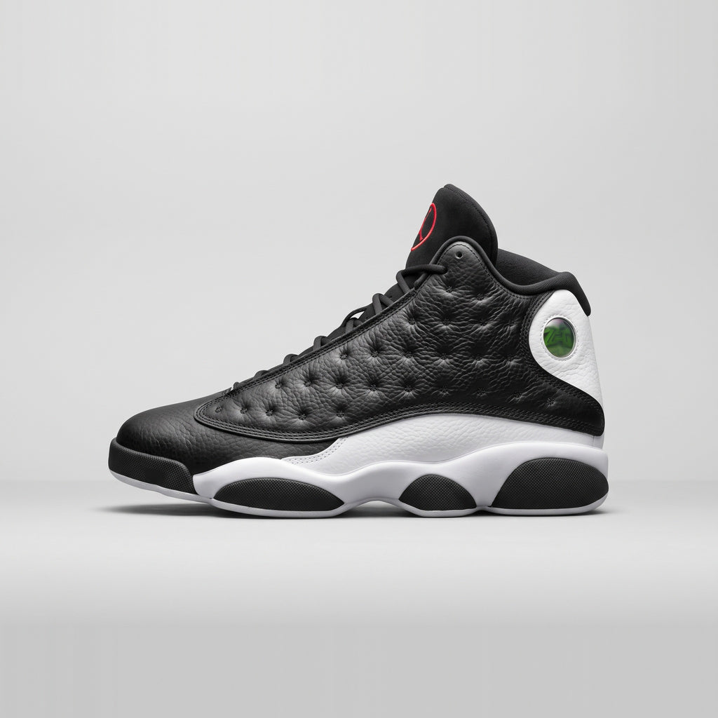 Nike Air Jordan 13 Retro Negro Blanco - vista lateral izquierda
