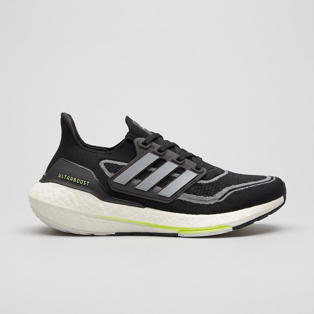 Adidas Ultraboost Light Negro vista lateral