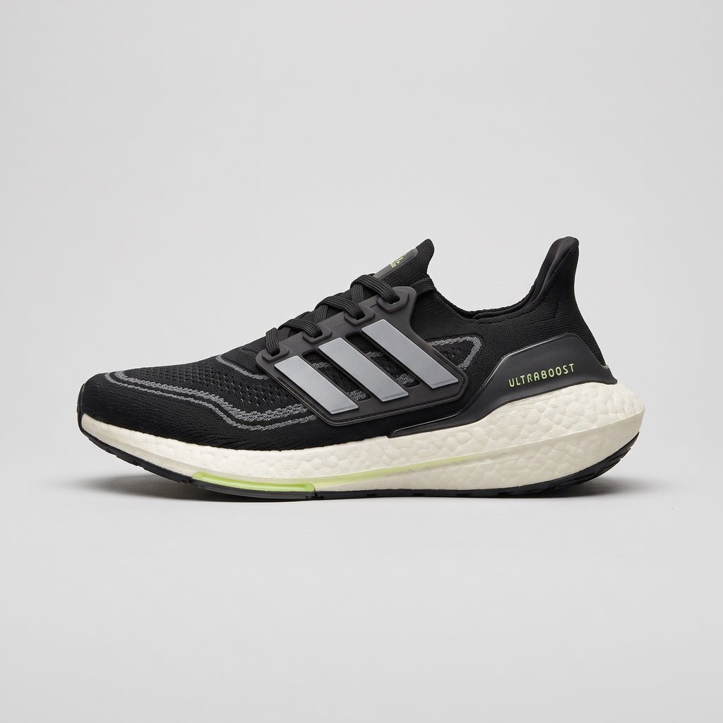 Adidas Ultraboost Light Negro vista lateral izquierda