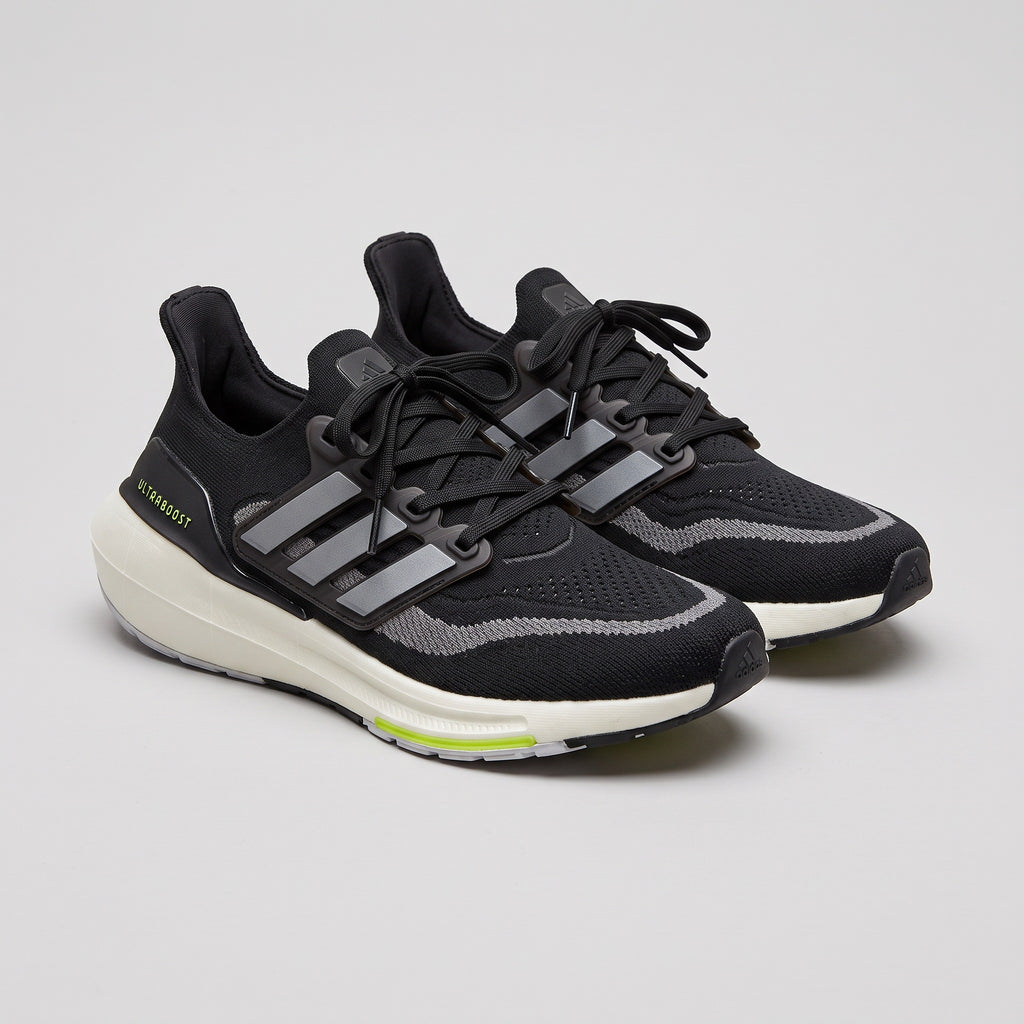 Par Adidas Ultraboost Light Negro
