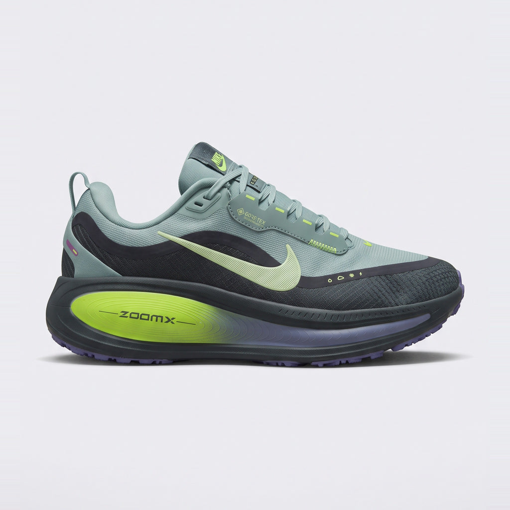 Nike Vomero 18 GORE-TEX vista lateral