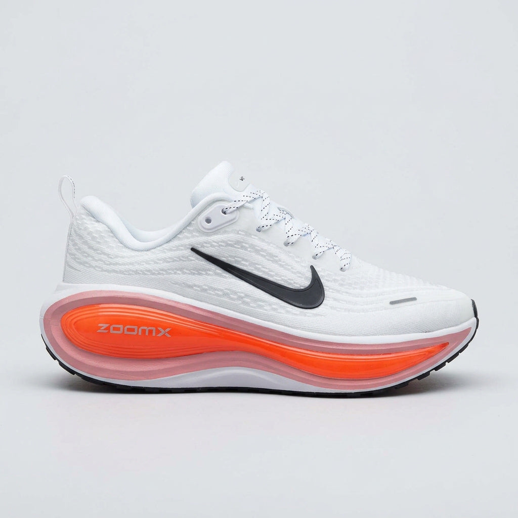 Nike Vomero 18 Blanco Naranja vista lateral