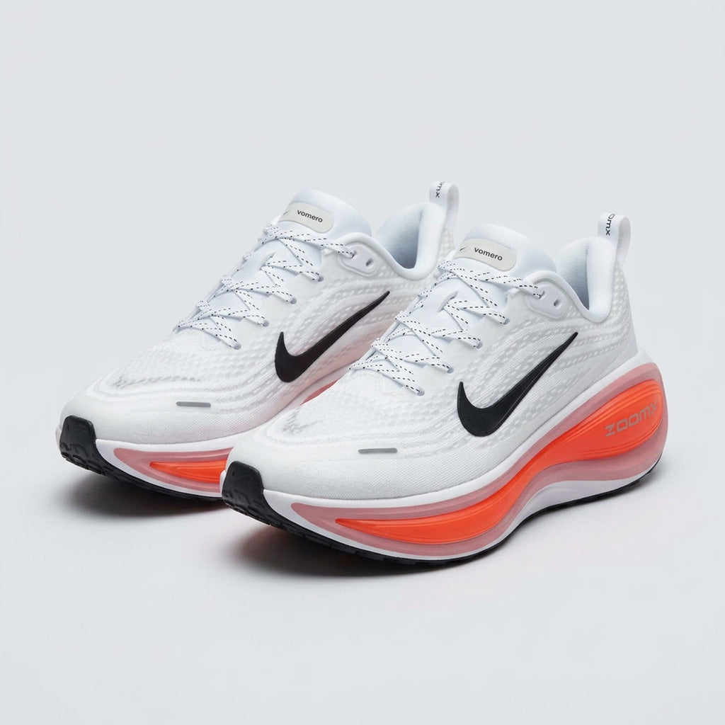 Par de Nike Vomero 18 Blanco Naranja